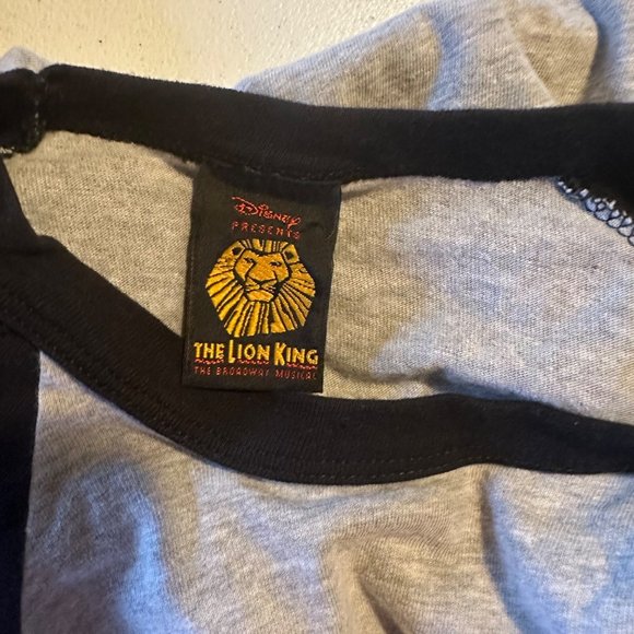 Disney The Lion King The Broadway Musiccal t-shirt with tour cities size M - Picture 3 of 7